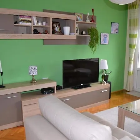 M Apartment *